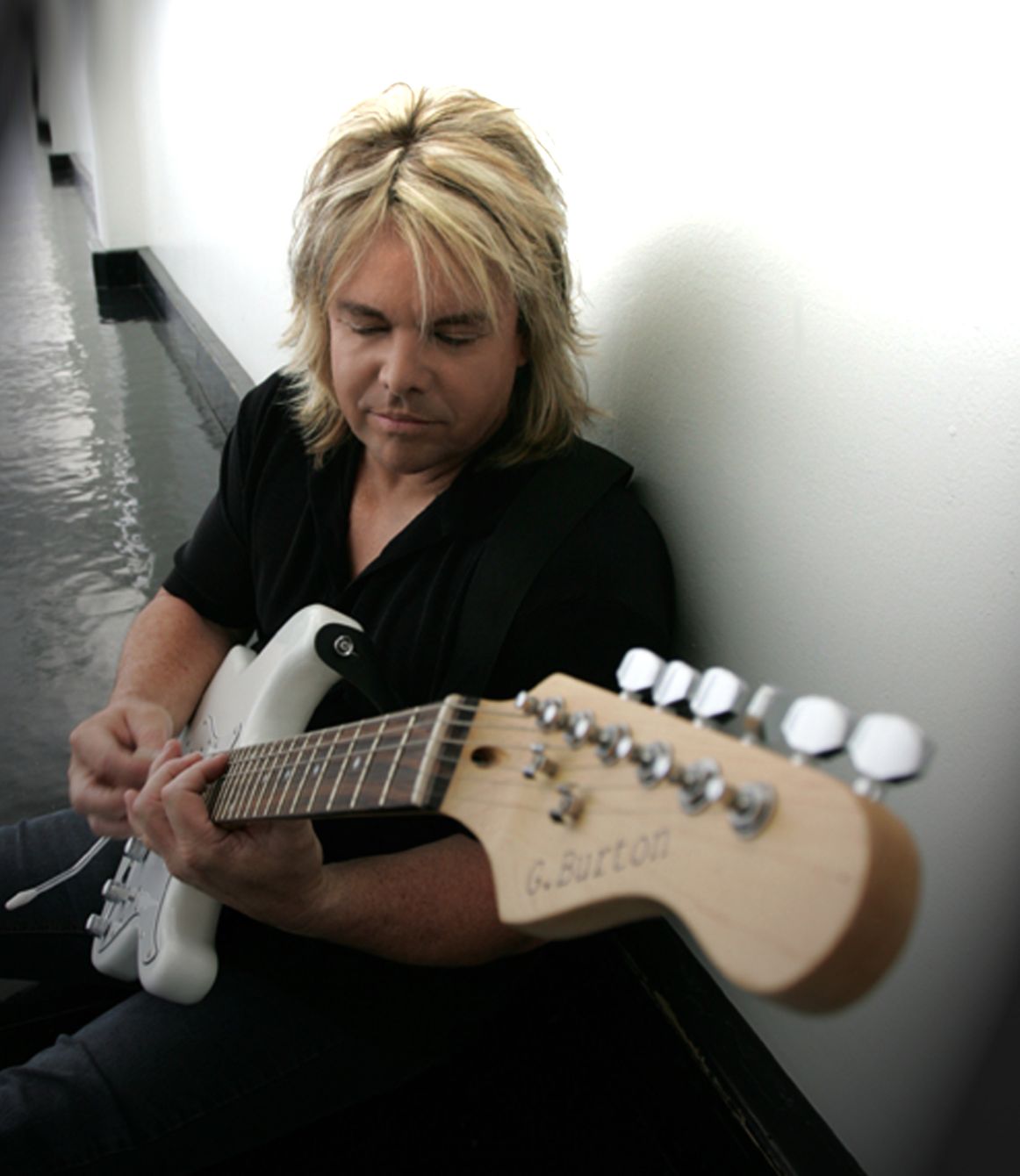 About the Jesse Damon: Angel Wings Guitar campaign on Bonfire 3