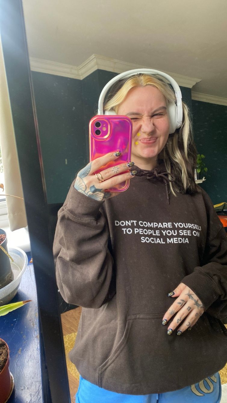 About the DONT COMPARE YOURSELF campaign on Bonfire 5