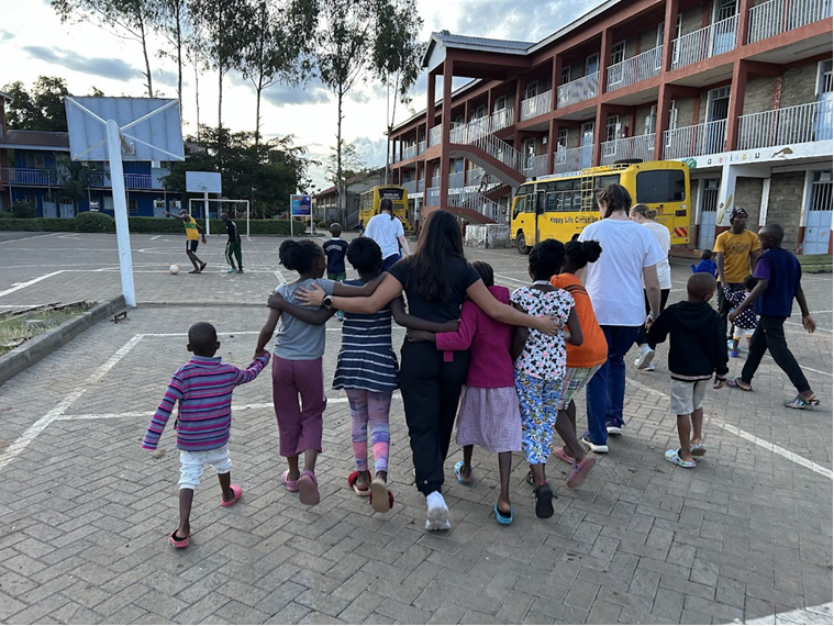 About the Caroline Thomas' Mission Trip to Kenya! campaign on Bonfire 3