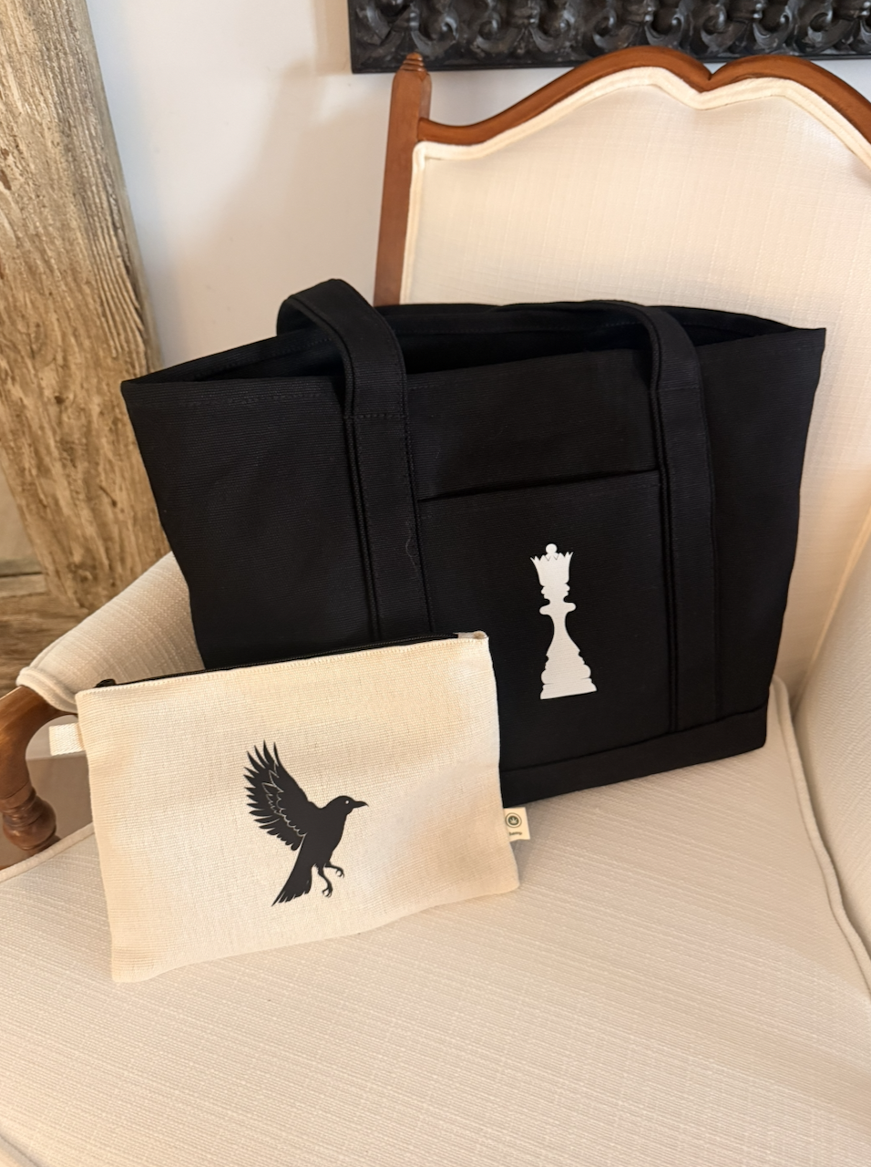 About the The Black Bird Oracle Deck Pouch campaign on Bonfire 7