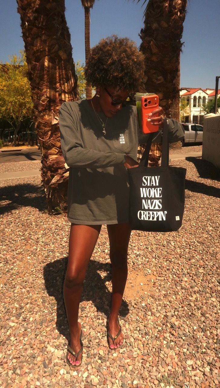 About the Soulful Reading Club Pocket Sleeve Tee campaign on Bonfire 4