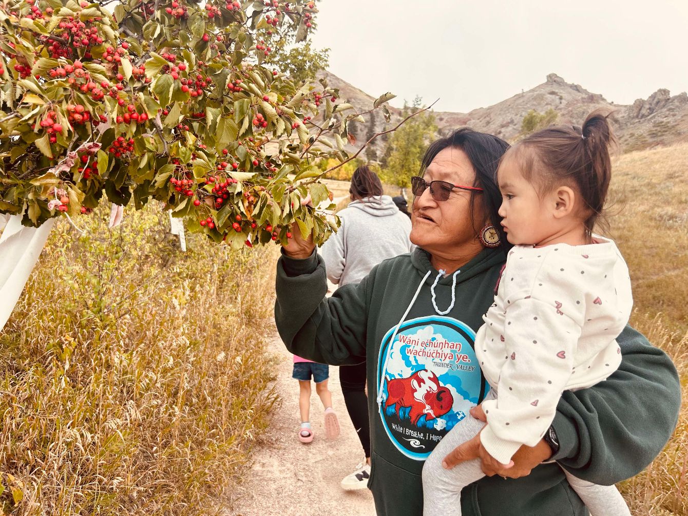 About the Unci T-shirts & Crews campaign on Bonfire 1